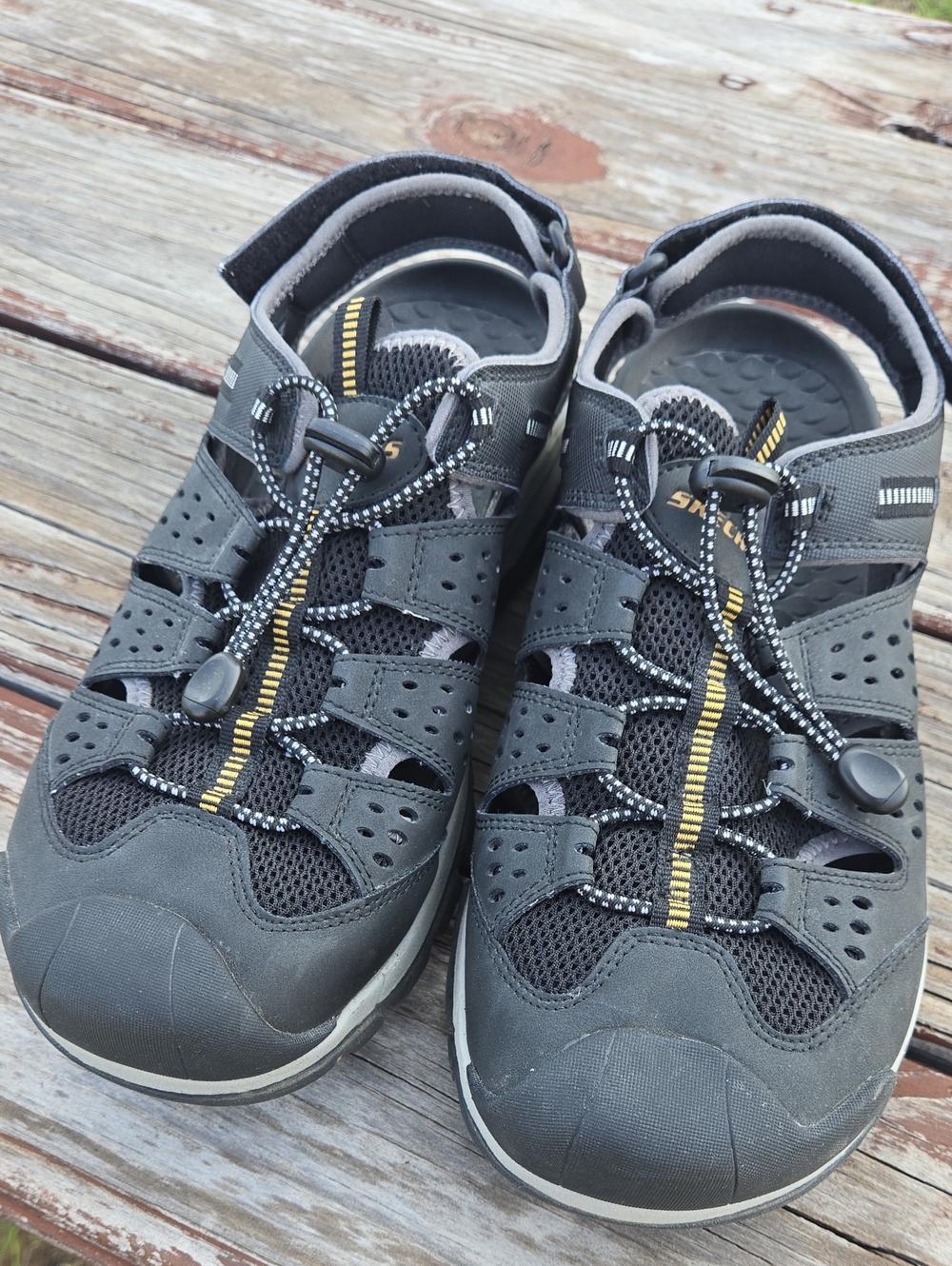 Skechers Black and Gray Men's Closed-Toe Sport Sandals with Yellow Detail